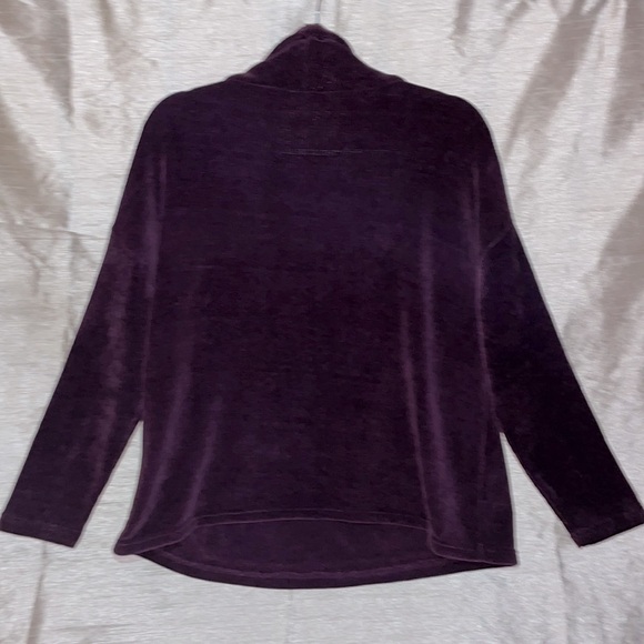 NWT.  Women’s oversized fall cowl neck sweater.  Size small. - Picture 2 of 5